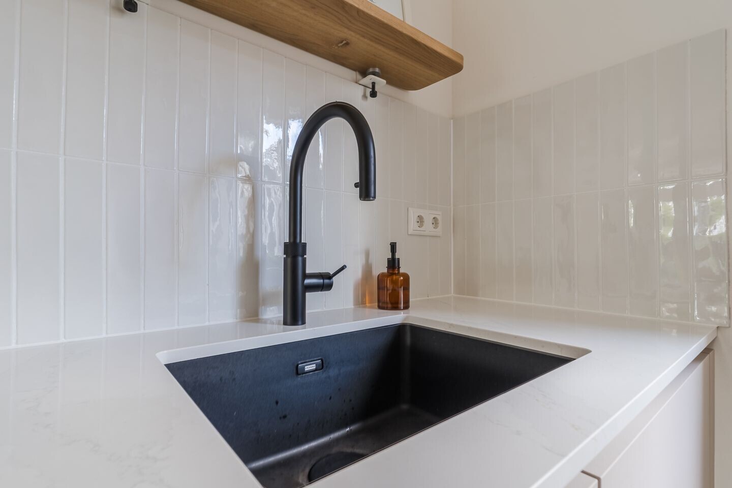 Tussenwoning te koop: Maartenpad 14, Zaandam