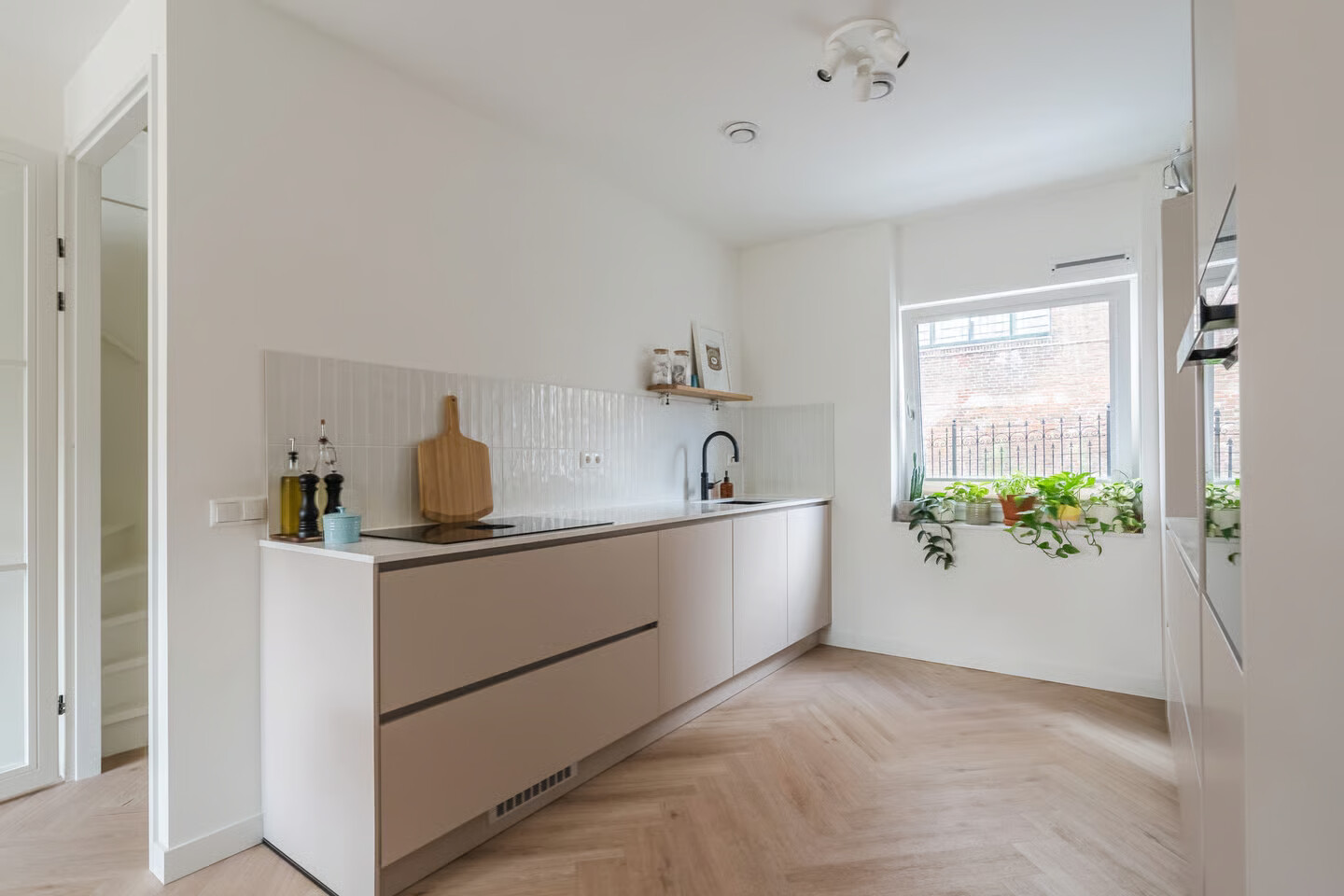 Tussenwoning te koop: Maartenpad 14, Zaandam