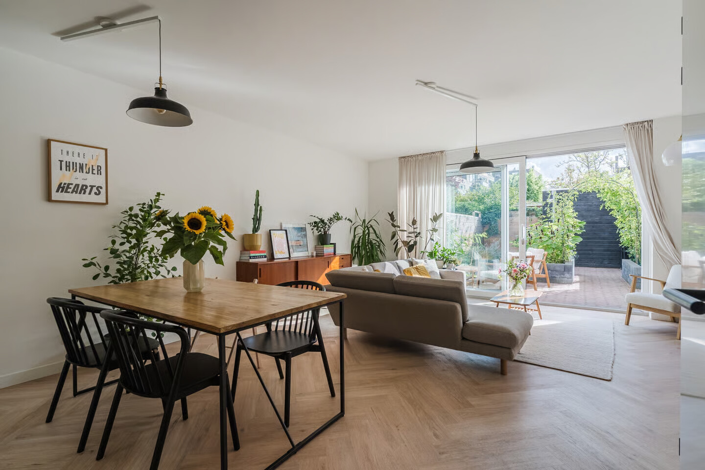 Tussenwoning te koop: Maartenpad 14, Zaandam