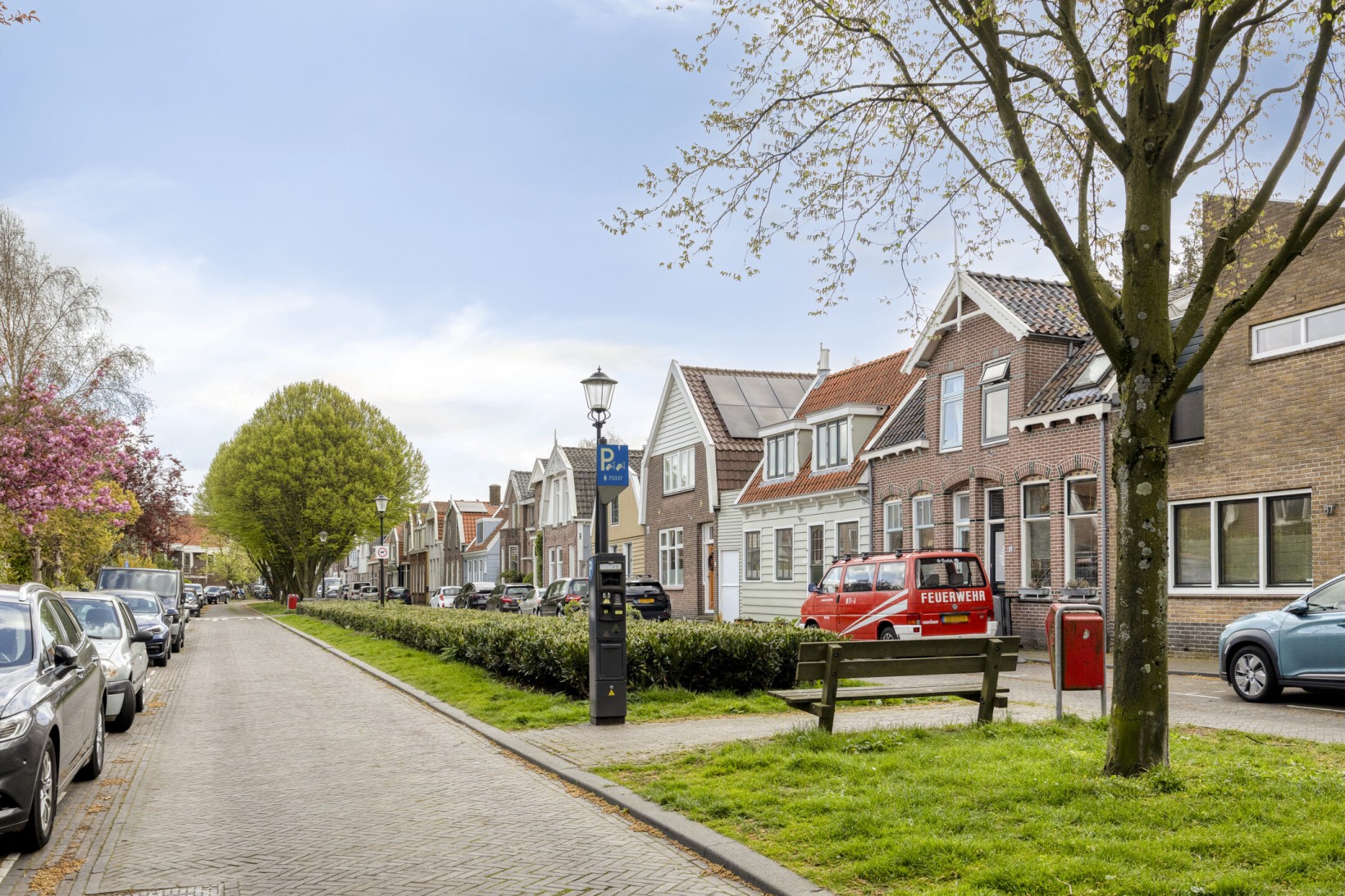 Hoekwoning te koop: Herengracht 81, Zaandam