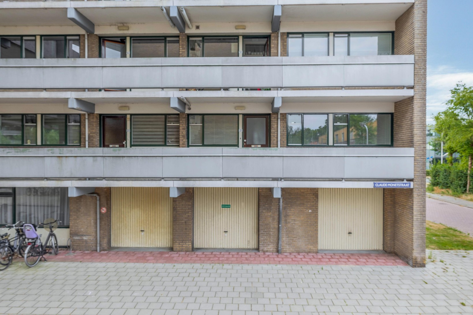 Appartement te koop: Claude Monetstraat 21, Zaandam