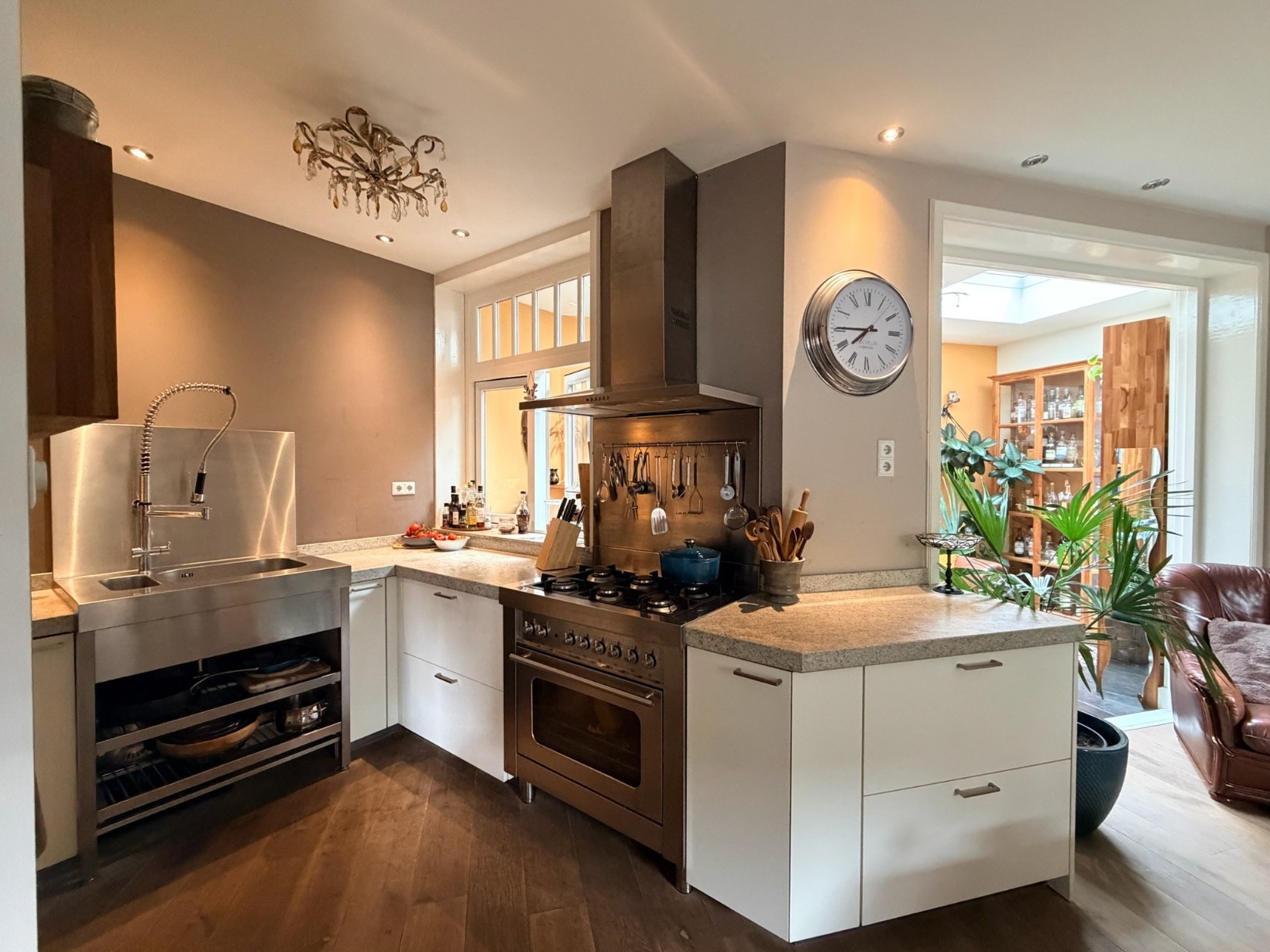 Twee-onder-één-kap te koop: Govert Flinckstraat 32, Zaandam