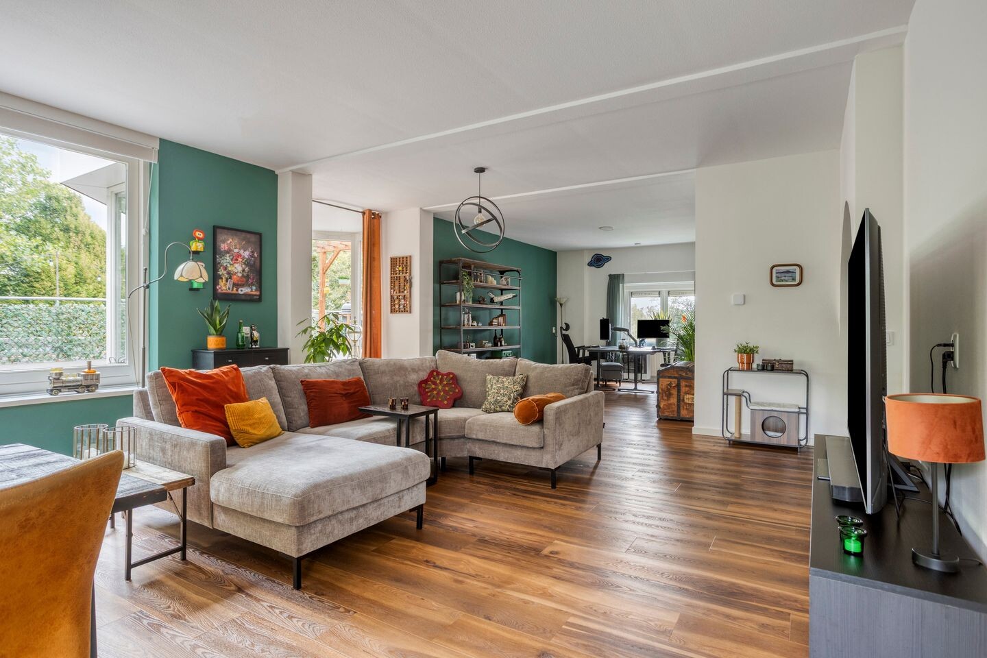 Appartement te koop: Dr. C.W.H. van Raaltenpark 13, Zaandam