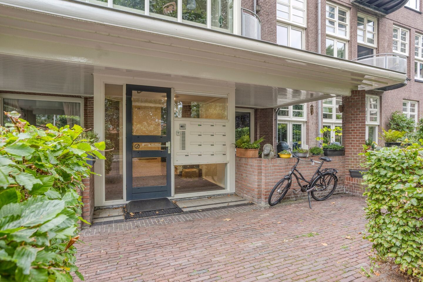 Appartement te koop: Dr. C.W.H. van Raaltenpark 13, Zaandam