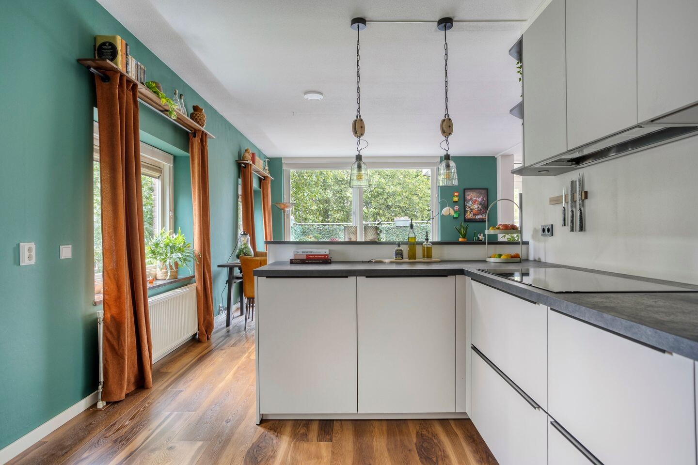 Appartement te koop: Dr. C.W.H. van Raaltenpark 13, Zaandam