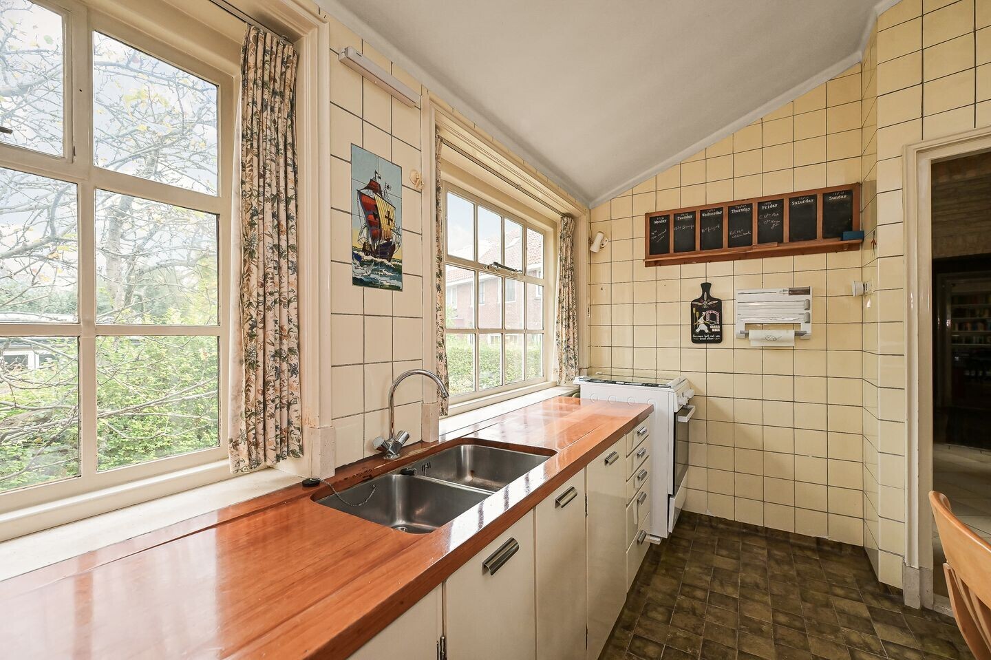 Vrijstaande woning te koop: Provincialeweg 250, Zaandam