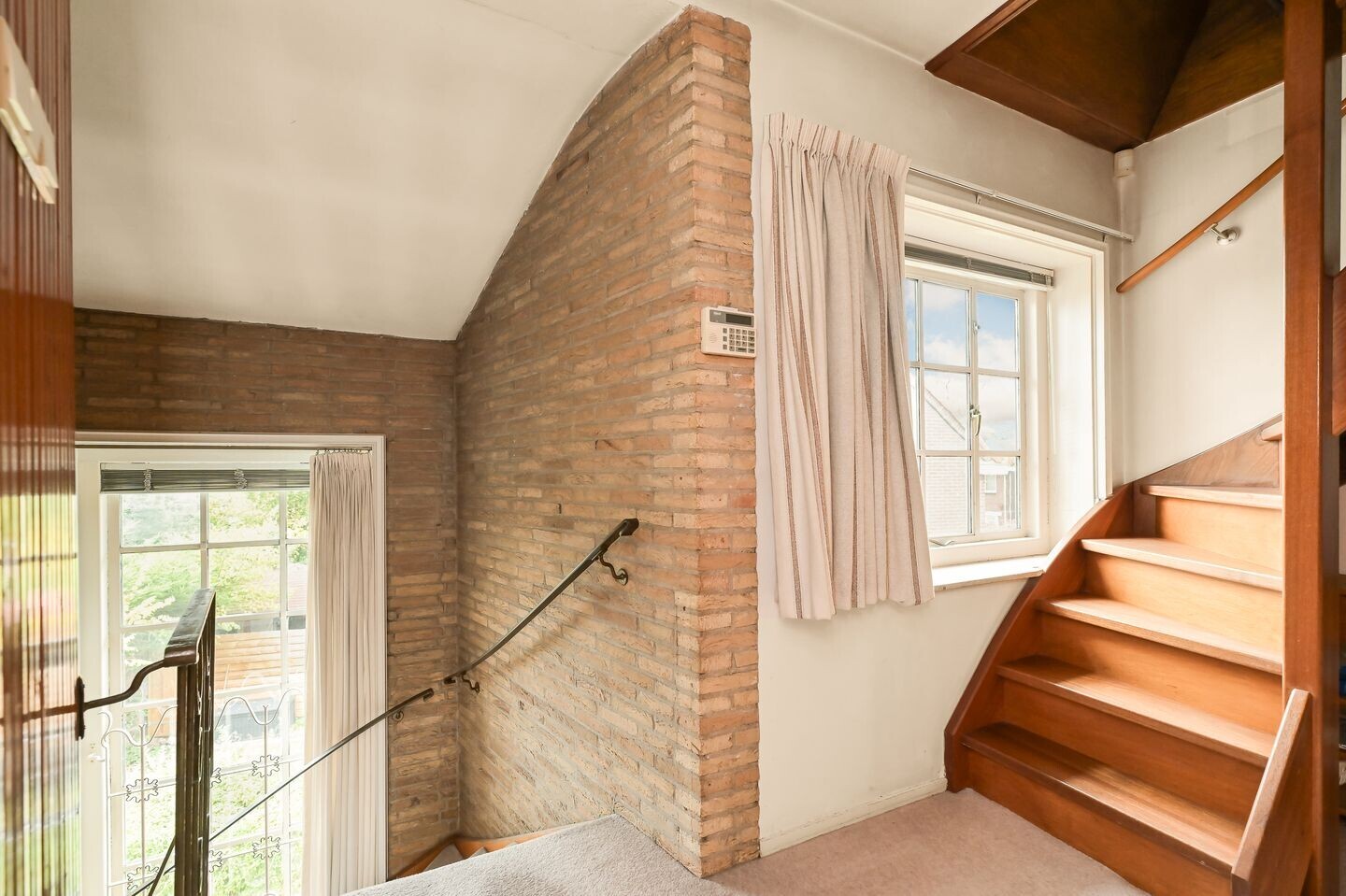 Vrijstaande woning te koop: Provincialeweg 250, Zaandam