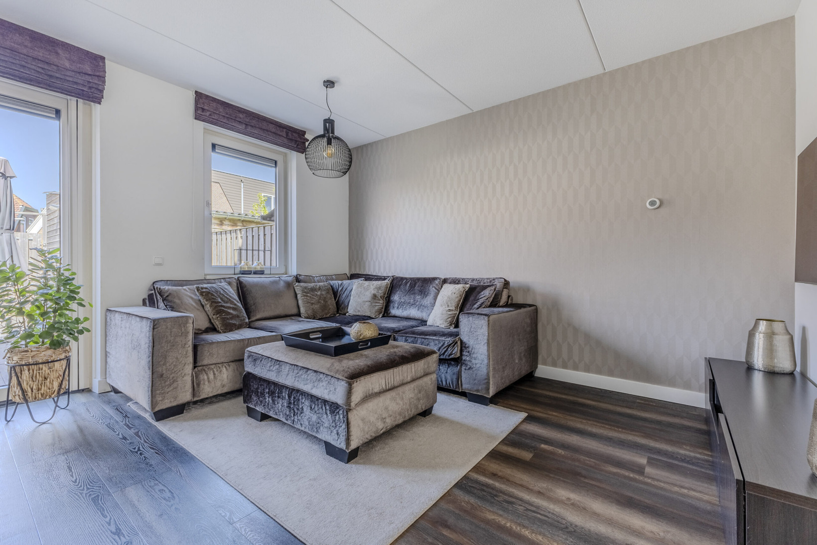 Hoekwoning te koop: Narvastraat 22, Zaandam