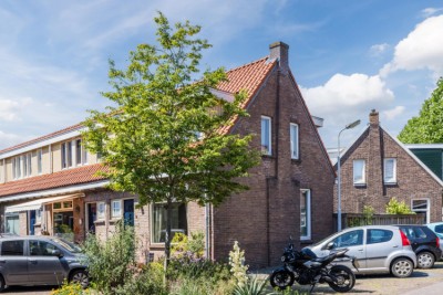 Onegastraat 16