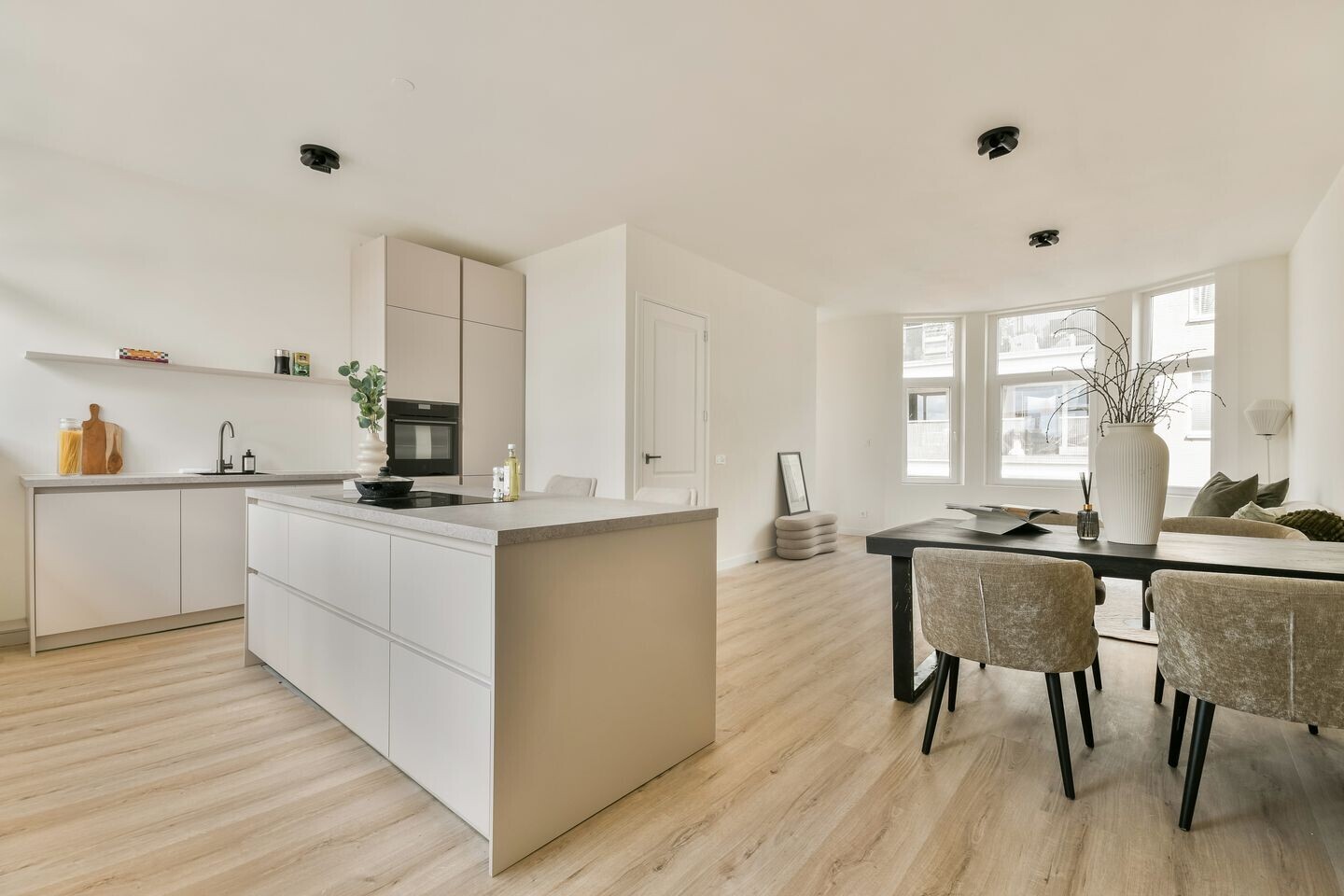 Appartement te koop: Czaar Peterstraat 9A, Zaandam