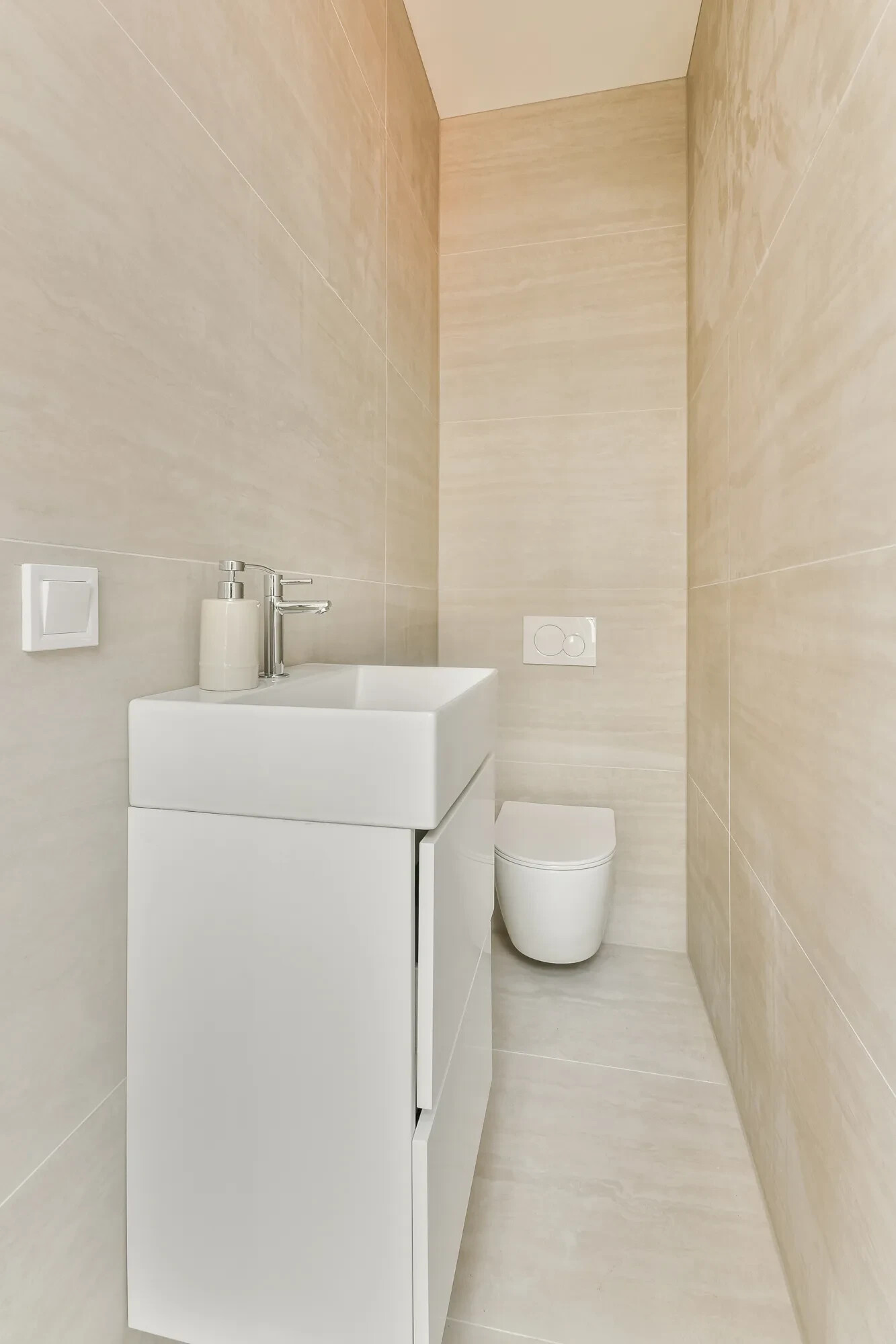 Appartement te koop: Czaar Peterstraat 9A, Zaandam