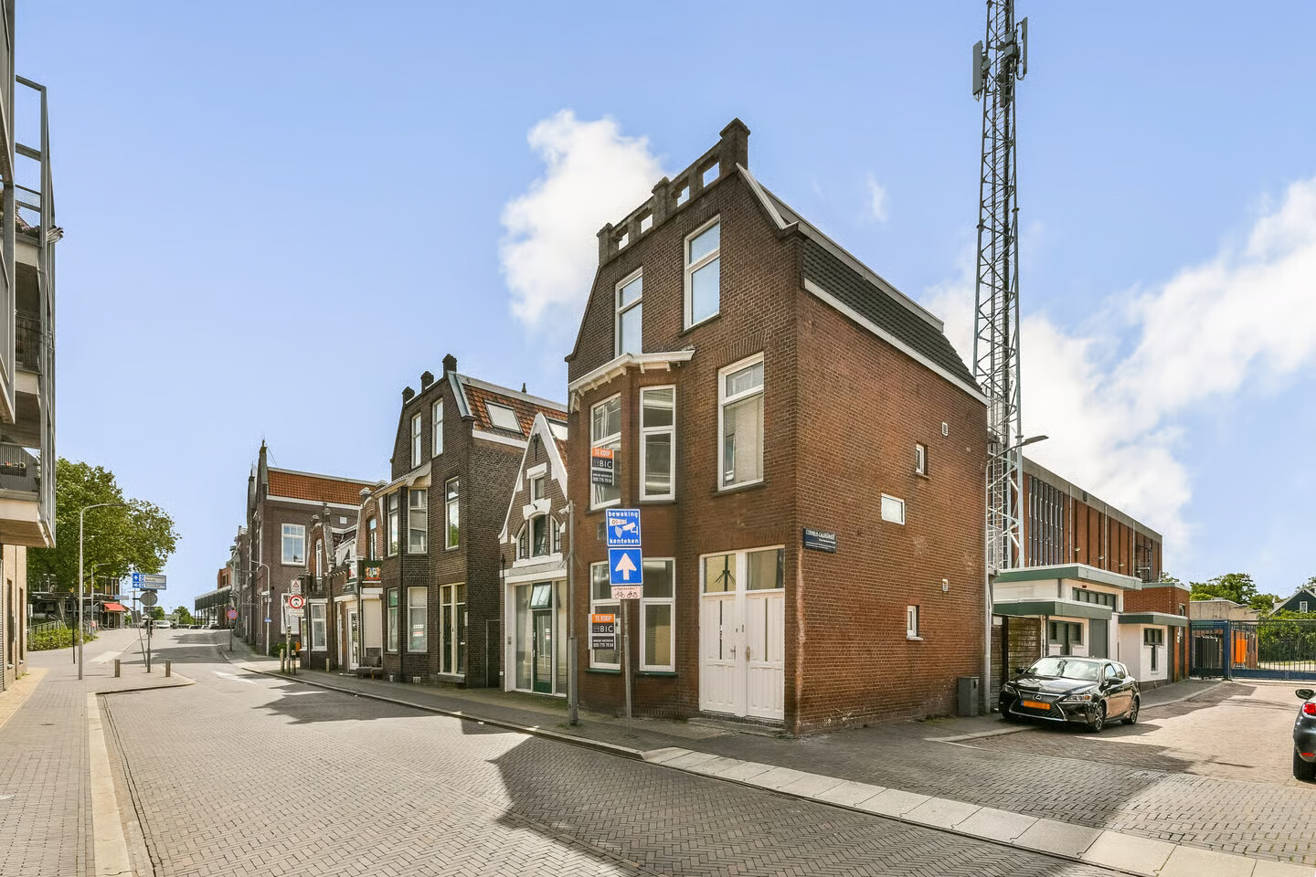 Appartement te koop: Czaar Peterstraat 9, Zaandam