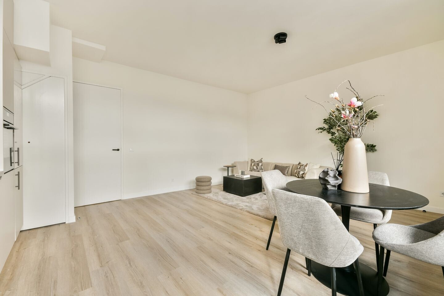 Appartement te koop: Czaar Peterstraat 9, Zaandam