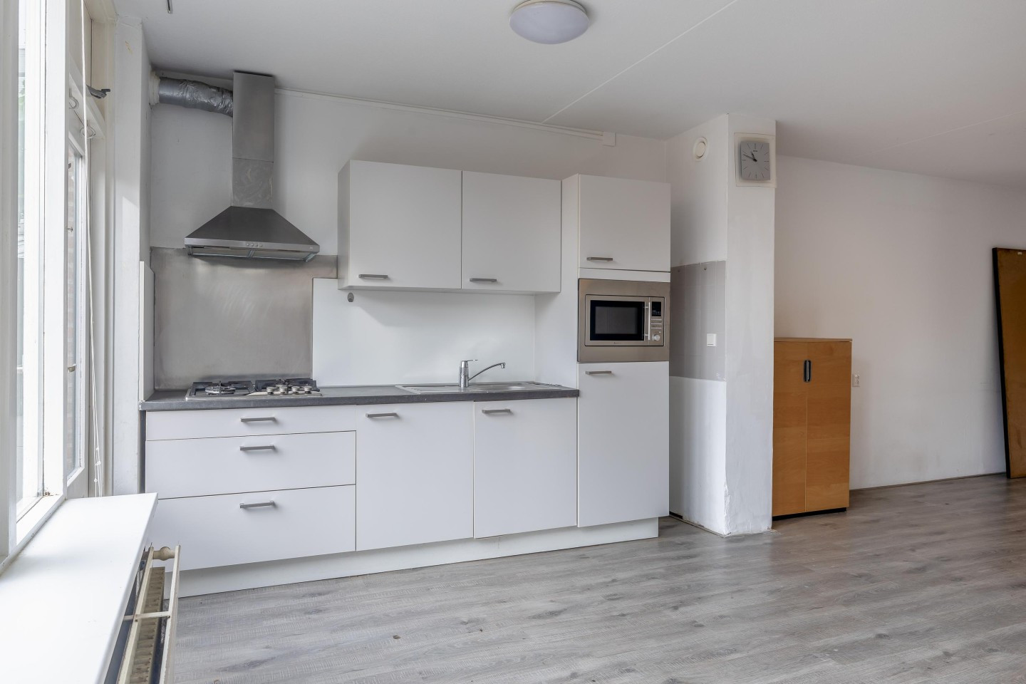 Hoekwoning te koop: Czaar Peterstraat 69, Zaandam