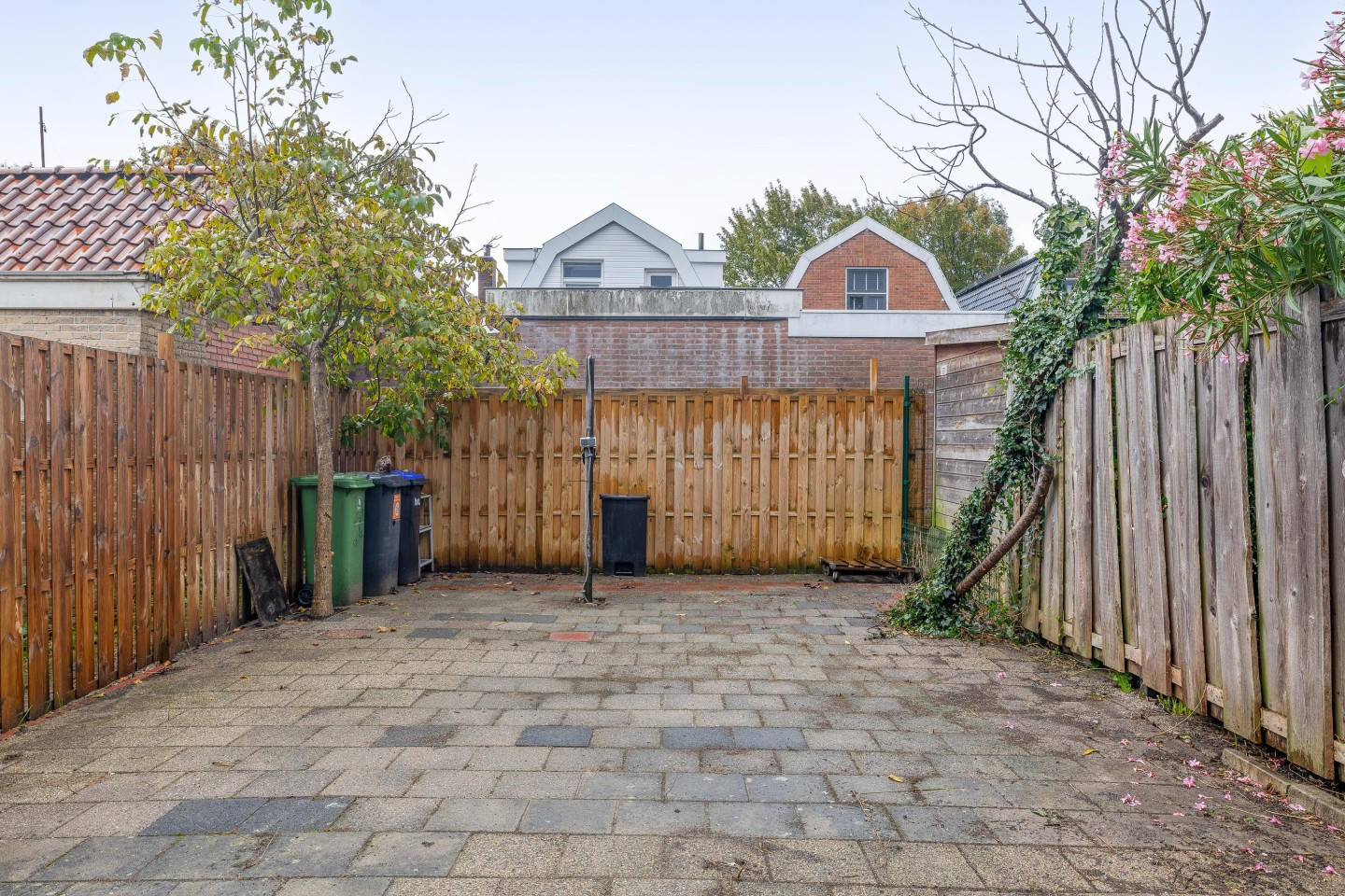 Hoekwoning te koop: Czaar Peterstraat 69, Zaandam