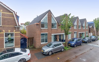 Czaar Peterstraat 69