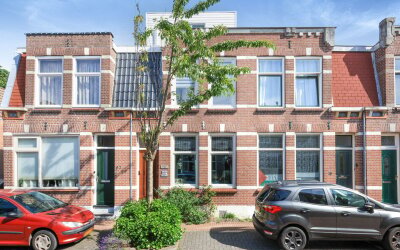 Czaar Peterstraat 80