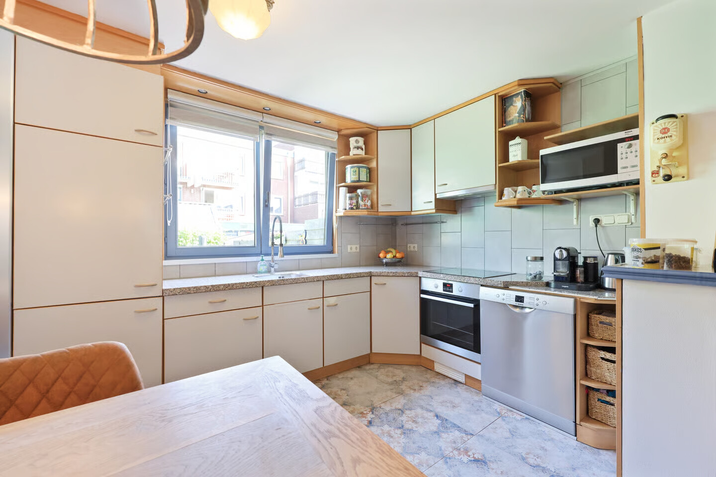 Tussenwoning te koop: Czaar Peterstraat 80, Zaandam