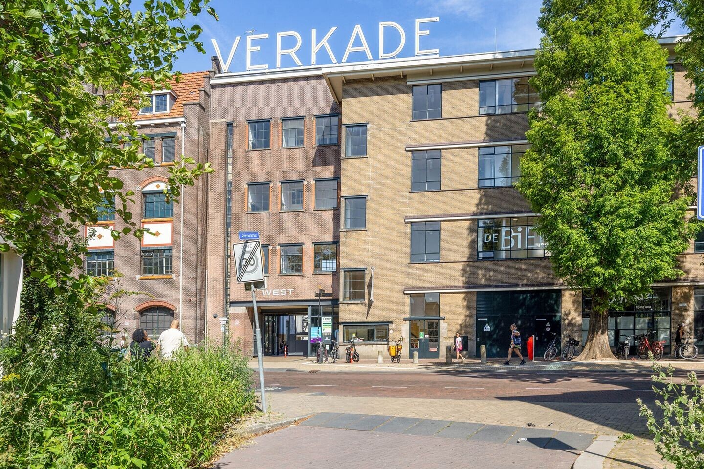 Twee-onder-één-kap te koop: Langestraat 44, Zaandam