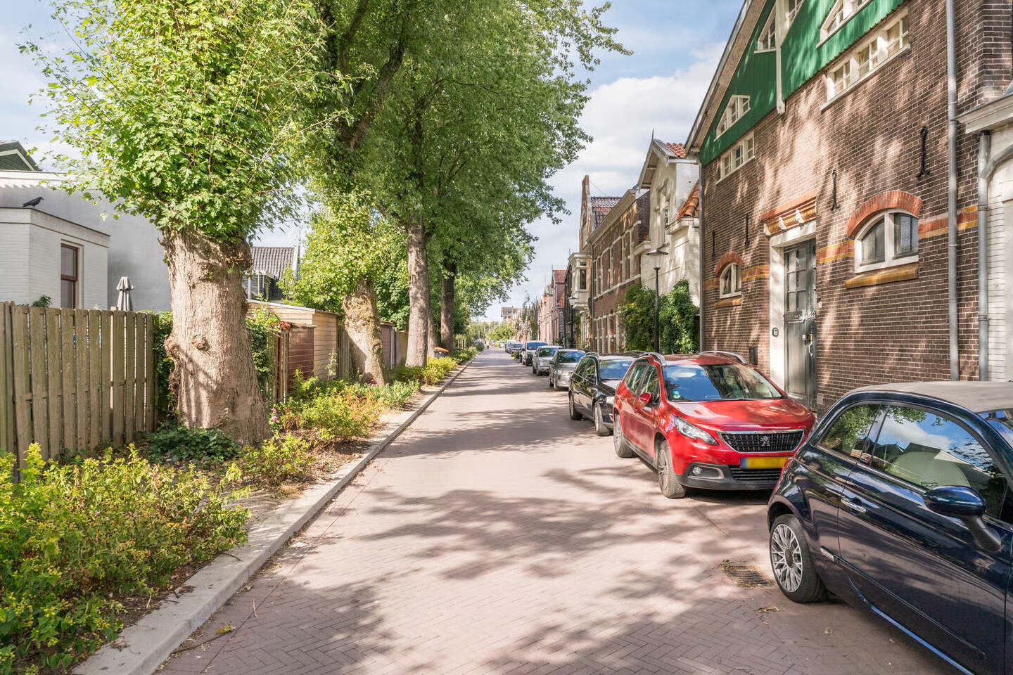 Appartement te koop: Ooievaarstraat 26A, Zaandam