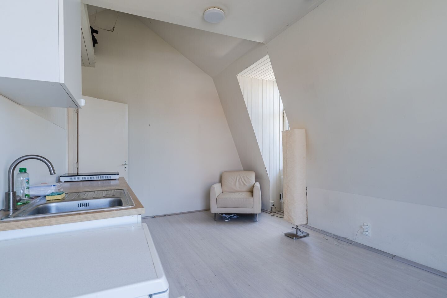Hoekwoning te koop: Ooievaarstraat 90, Zaandam
