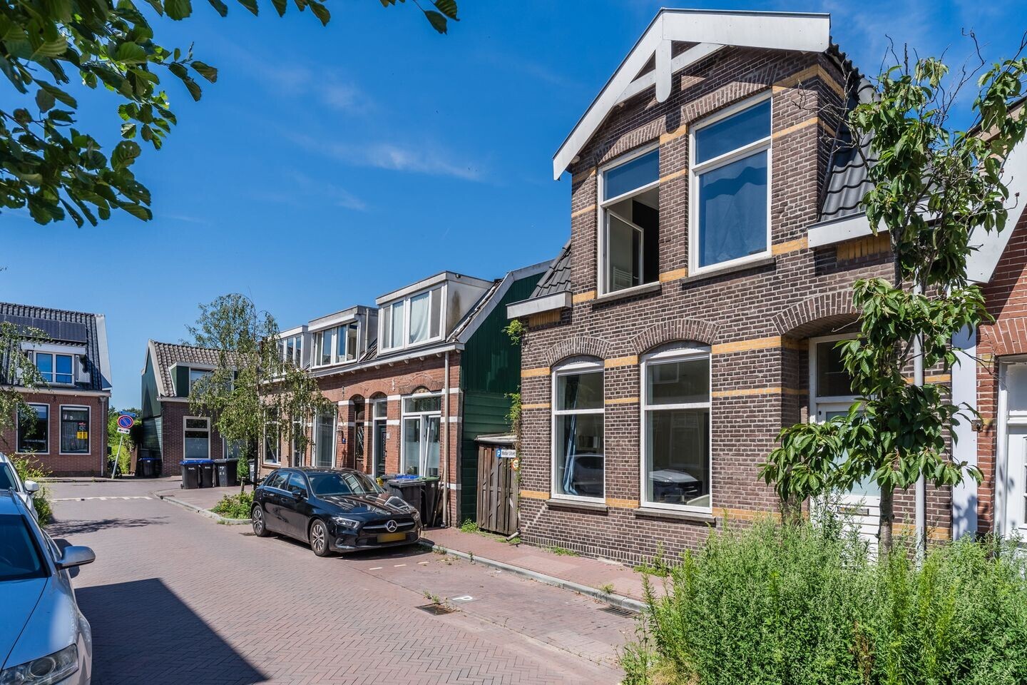 Hoekwoning te koop: Ooievaarstraat 90, Zaandam