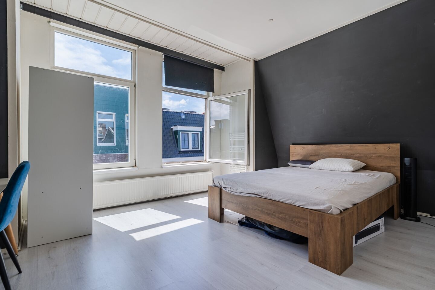 Hoekwoning te koop: Ooievaarstraat 90, Zaandam