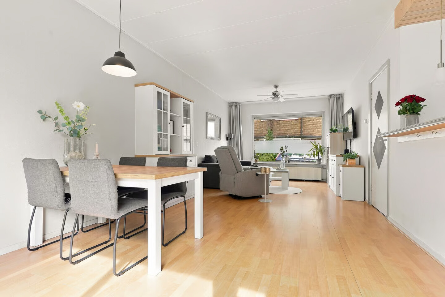 Tussenwoning te koop: Texelstraat 15, Zaandam