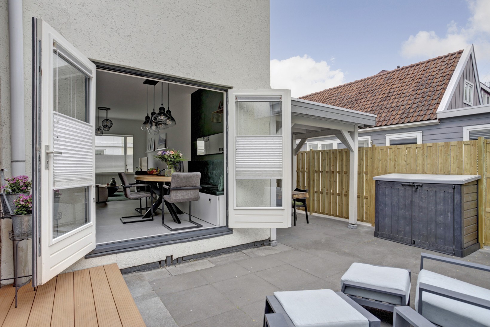 Hoekwoning te koop: Schiermonnikoog 17, Zaandam