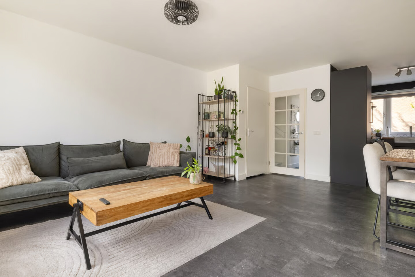 Tussenwoning te koop: Ameland 55, Zaandam