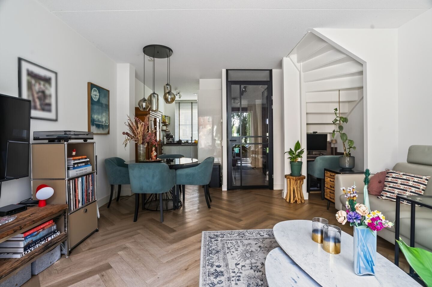 Tussenwoning te koop: Vurehout 110, Zaandam