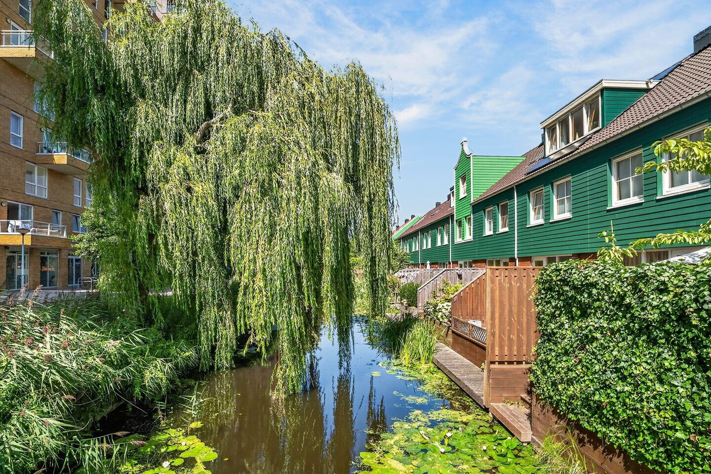 Tussenwoning te koop: Vurehout 110, Zaandam