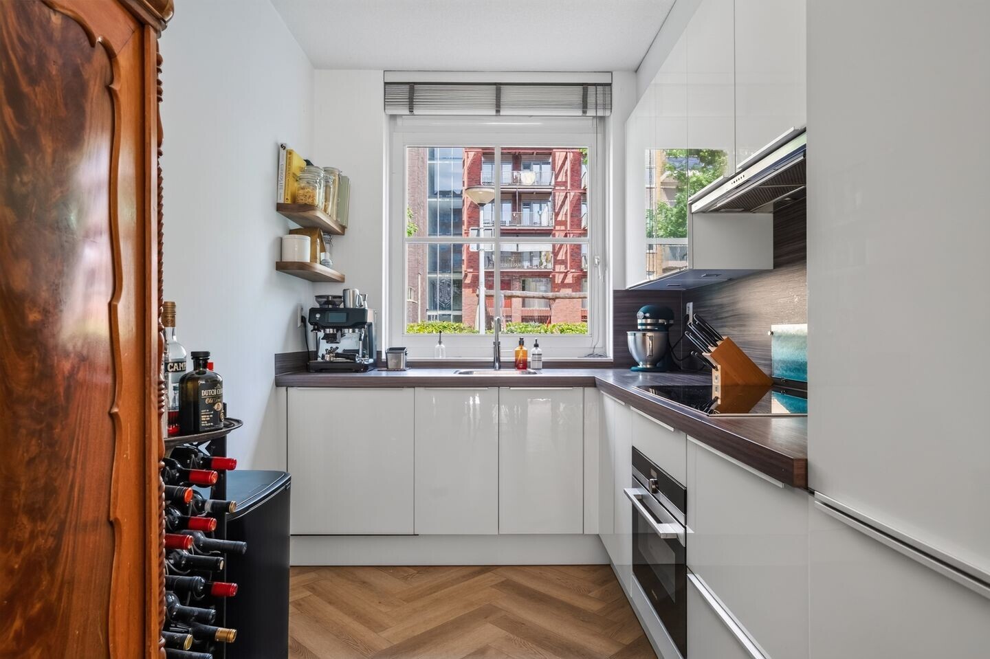 Tussenwoning te koop: Vurehout 110, Zaandam