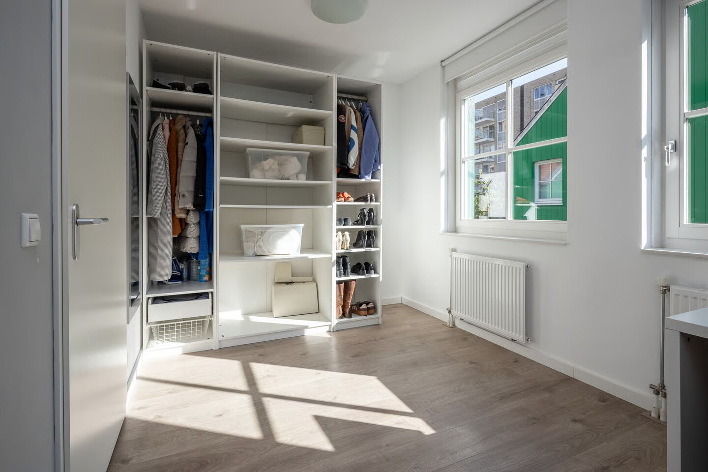 Tussenwoning te koop: Vurehout 120, Zaandam