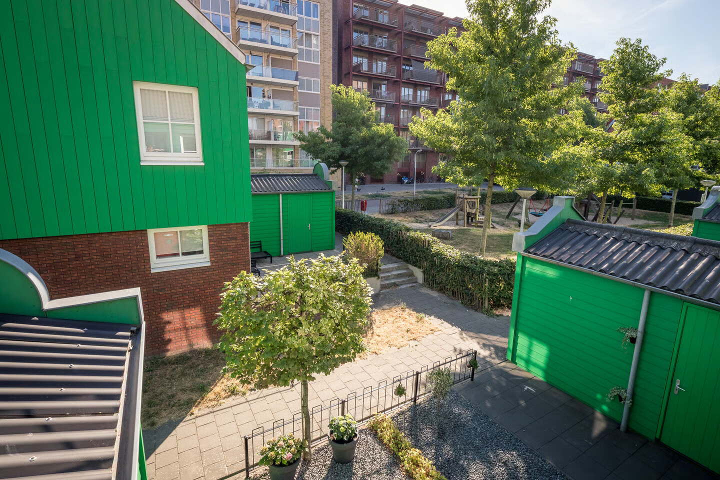 Tussenwoning te koop: Vurehout 120, Zaandam