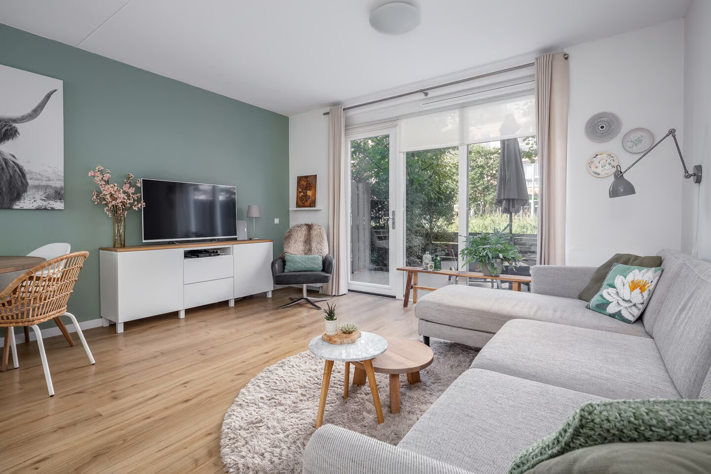 Tussenwoning te koop: Vurehout 120, Zaandam