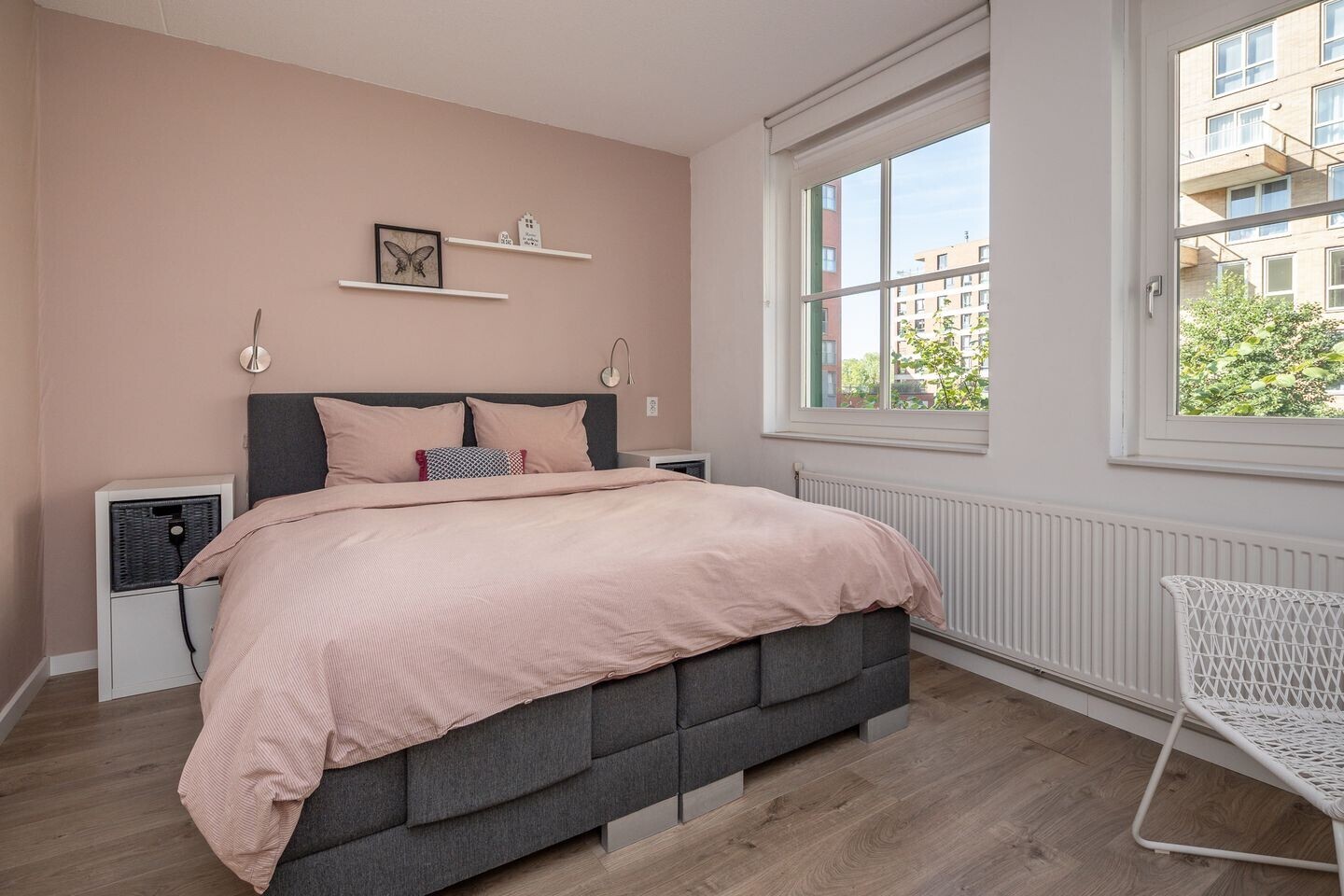 Tussenwoning te koop: Vurehout 120, Zaandam
