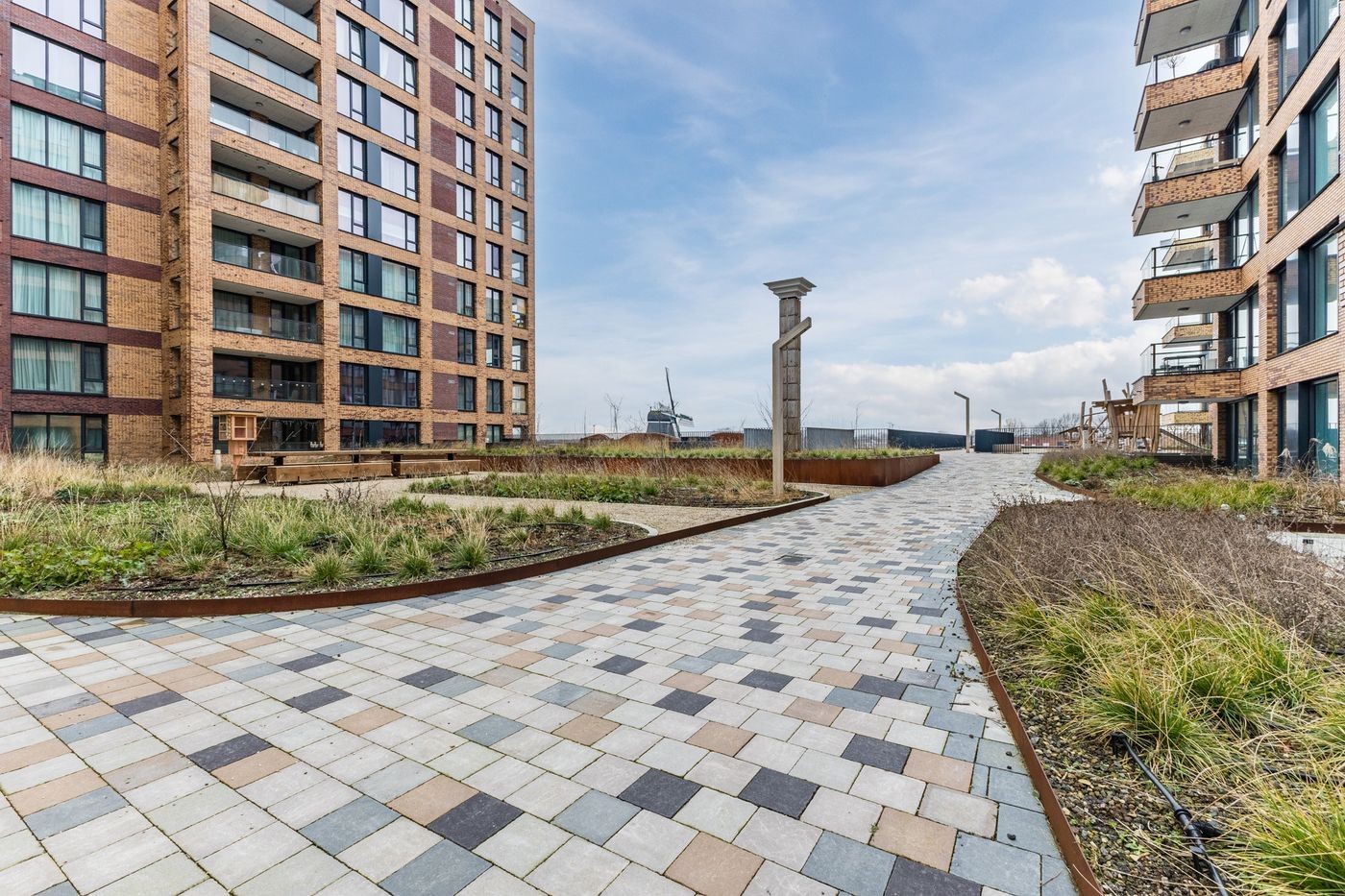 Appartement te koop: Mahoniehout 397, Zaandam