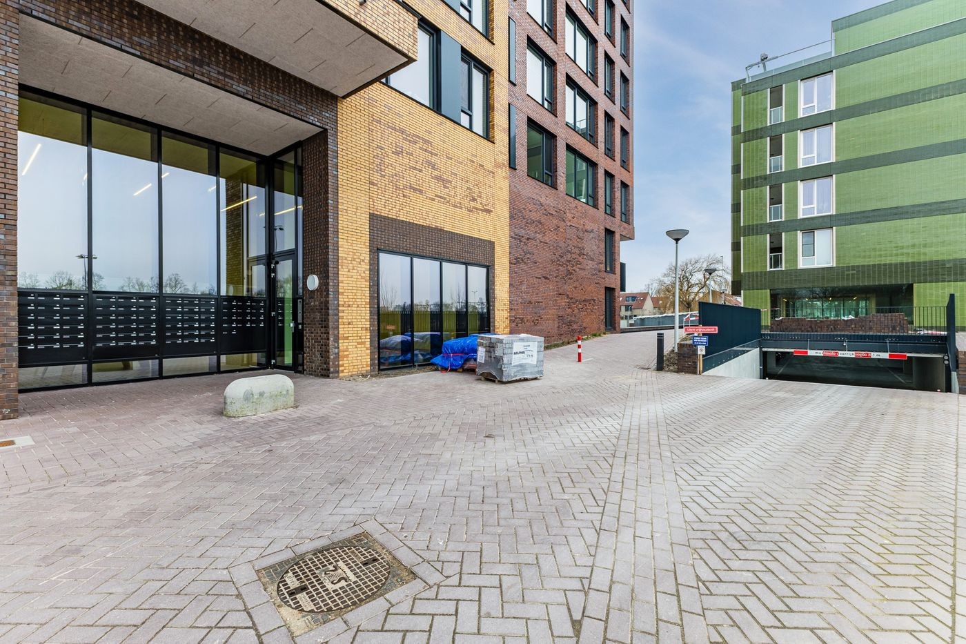 Appartement te koop: Mahoniehout 397, Zaandam