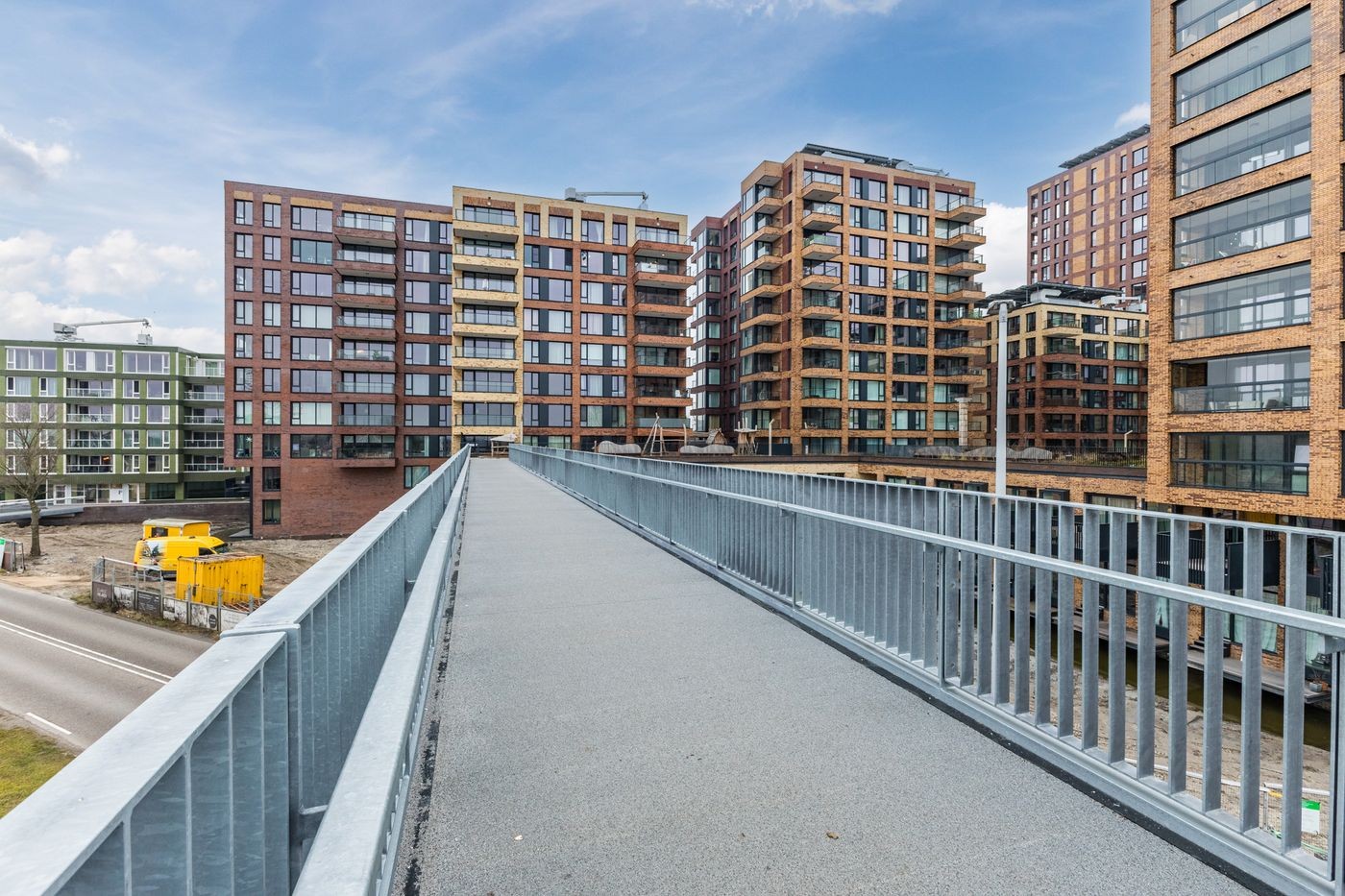 Appartement te koop: Mahoniehout 397, Zaandam