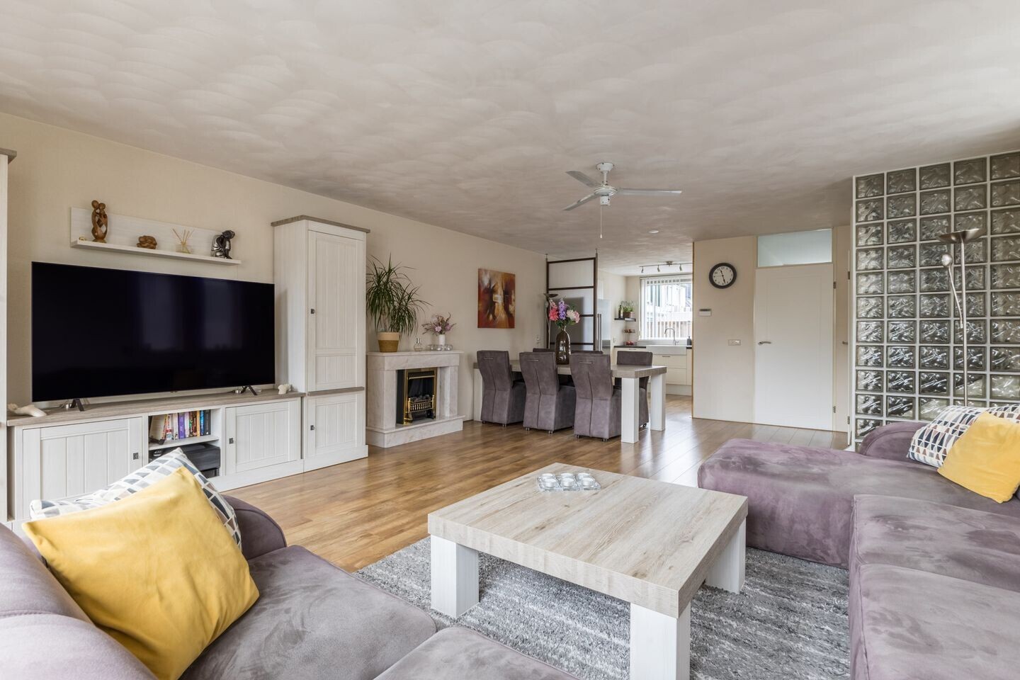 Hoekwoning te koop: Ronny Biermanpad 18, Zaandam