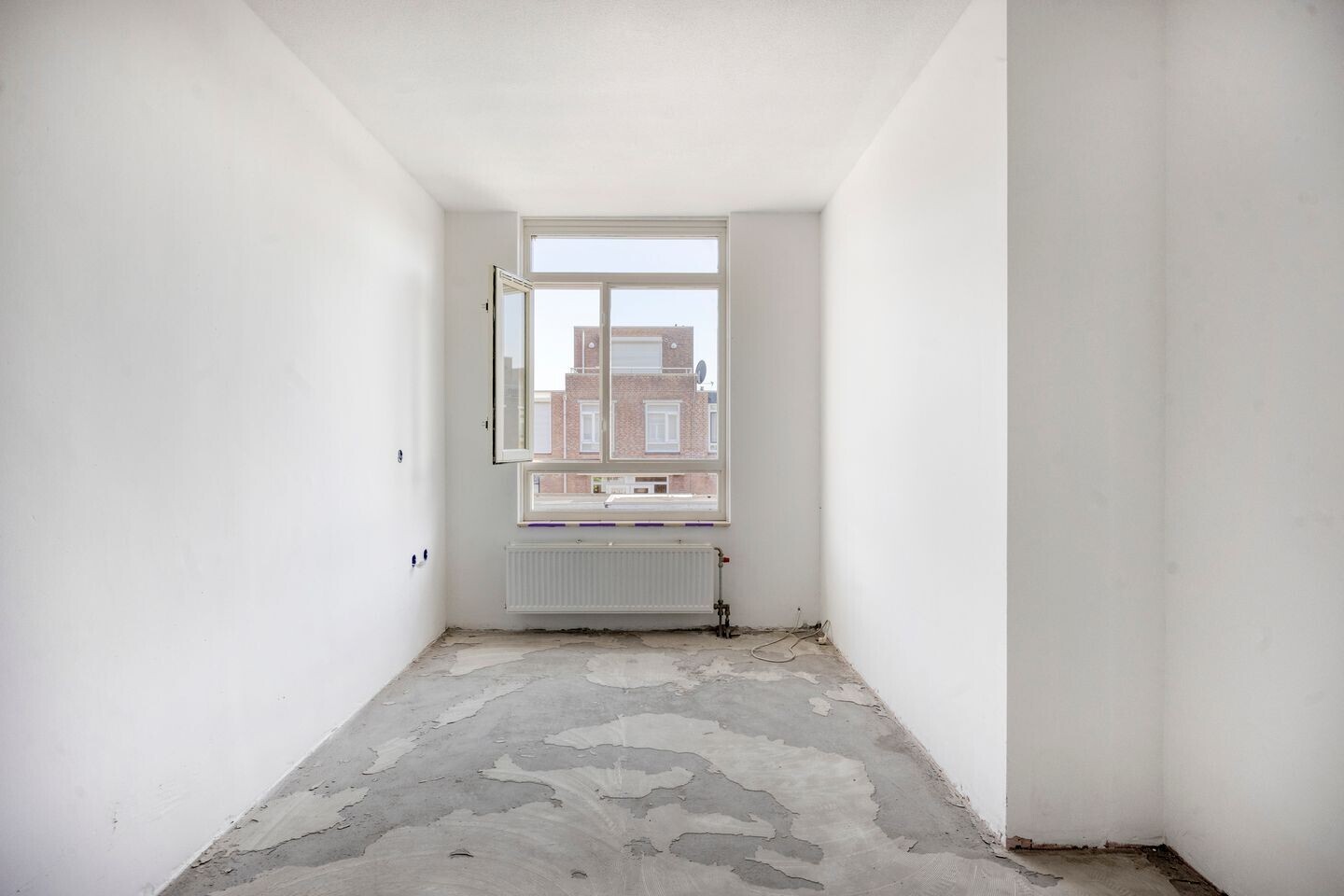 Tussenwoning te koop: G. Molstraat 18, Zaandam
