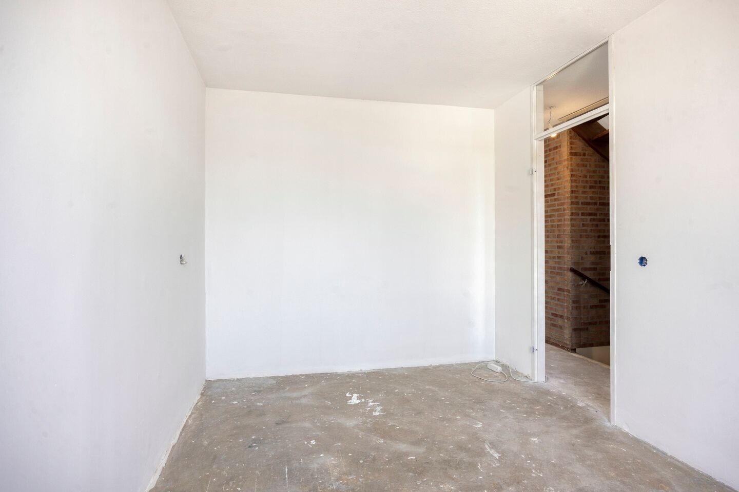 Tussenwoning te koop: G. Molstraat 18, Zaandam