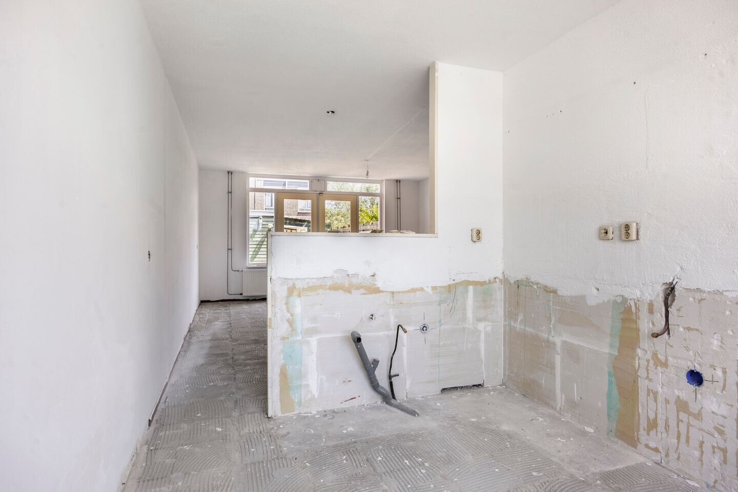 Tussenwoning te koop: G. Molstraat 18, Zaandam