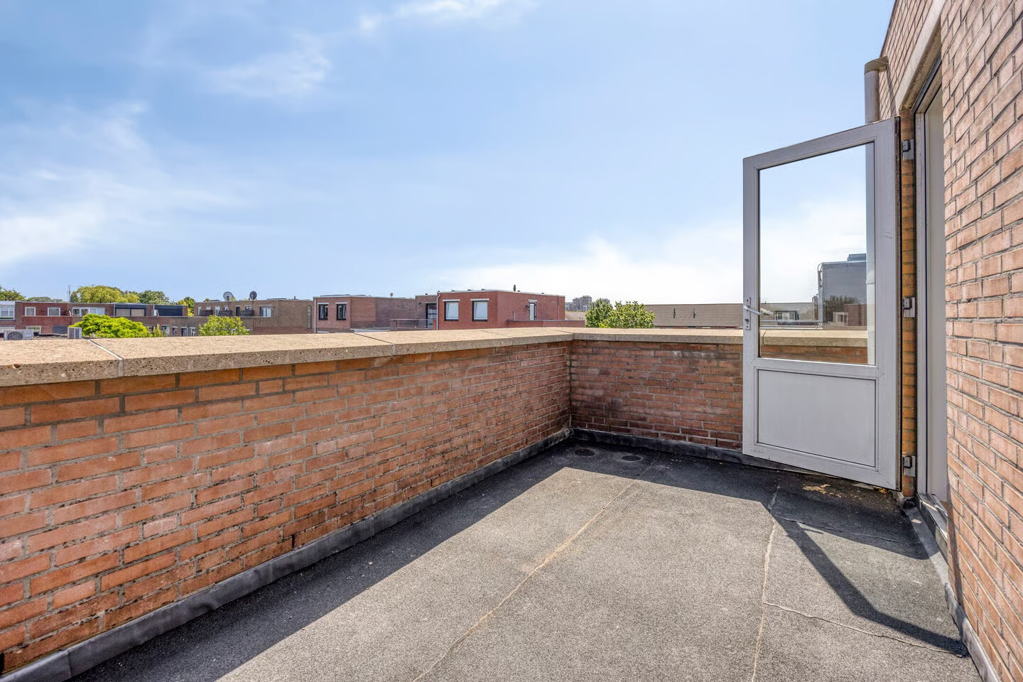 Tussenwoning te koop: G. Molstraat 18, Zaandam