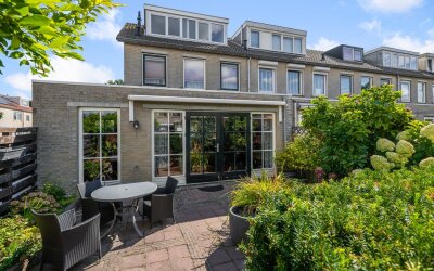 Clare Lennartstraat 13