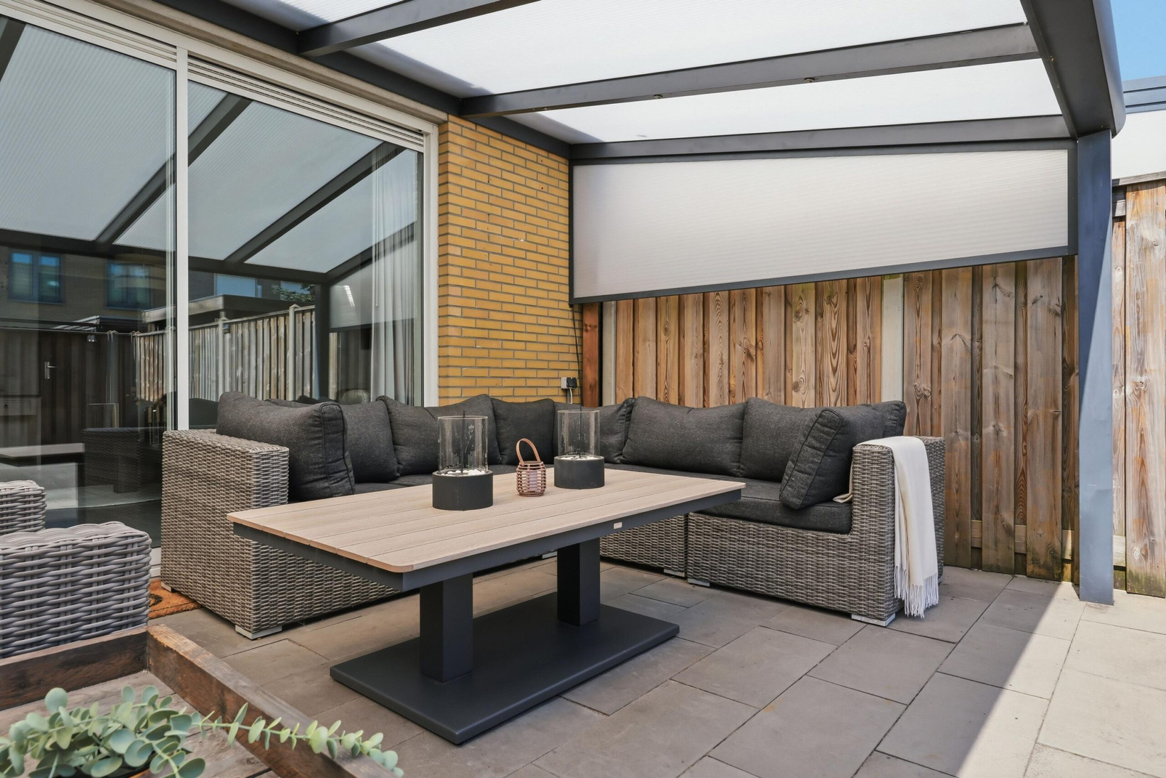 Tussenwoning te koop: Top Naeffstraat 28, Zaandam