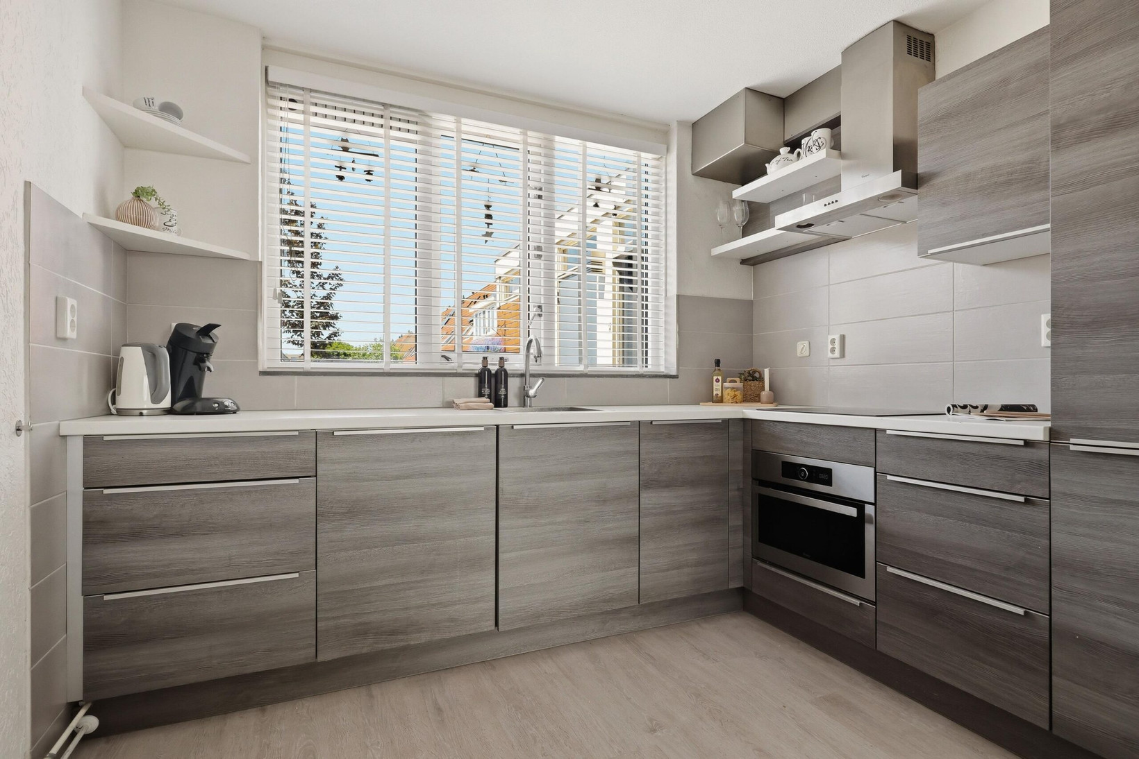 Tussenwoning te koop: Top Naeffstraat 28, Zaandam