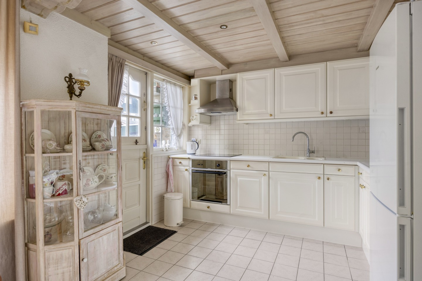 Tussenwoning te koop: Fonteinkruidweg 5, Zaandam