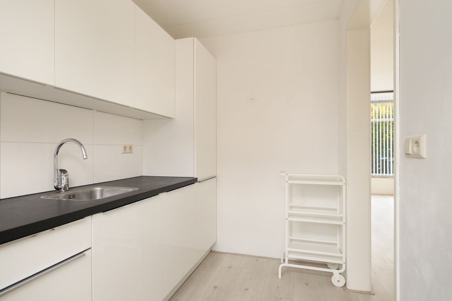 Tussenwoning te koop: Dovenetelweg 69, Zaandam